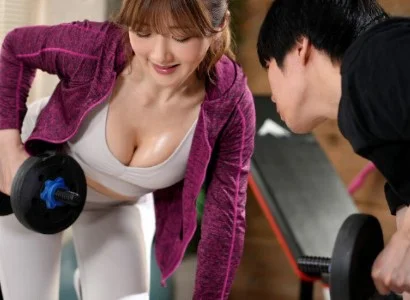Cặp đôi nữ PT gợi cảm và chàng trai số hưởng thỏa mãn nhau
